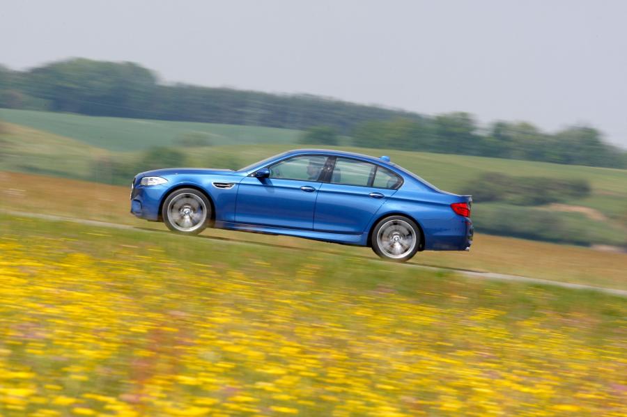  BMW M5 2012 года  (фото 32 из 319)